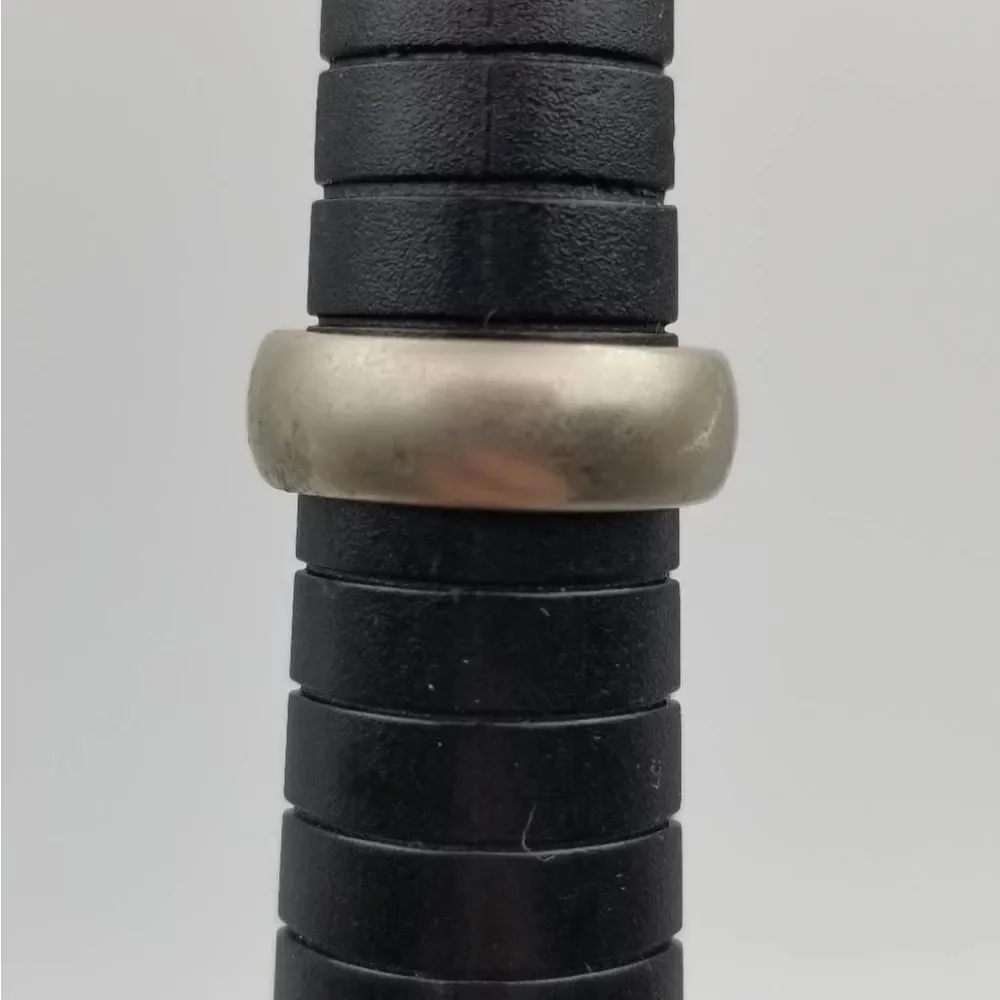 Solid sterling silver‎ round band ring size 5.5